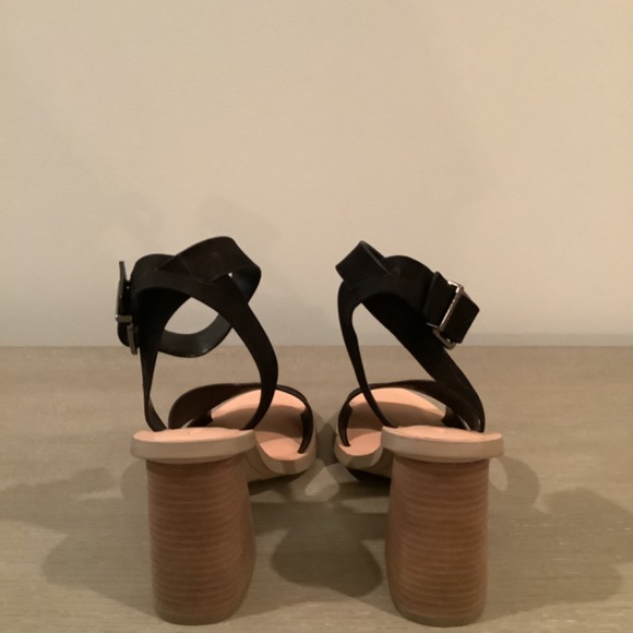 Gianni Bini ankle strap sandal with wooden heel - Picture 14 of 16